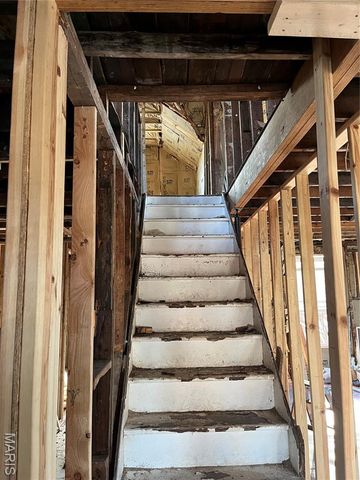 8700 Mackenzie Road, Affton, MO 63123