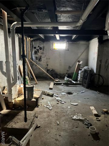 8700 Mackenzie Road, Affton, MO 63123