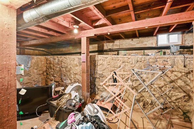 8524 E Maringo Dr, Spokane, WA 99212