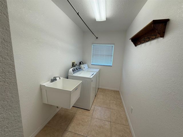 27097 PARATINS DR, Punta Gorda, FL 33983