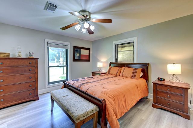 1950 Country Club Road, Brenham, TX 77833