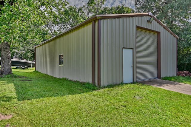 1950 Country Club Road, Brenham, TX 77833