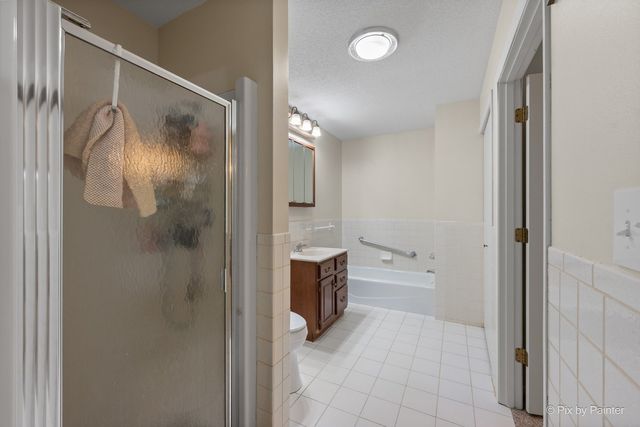 287 Holiday Drive, Lake Holiday, IL 60552