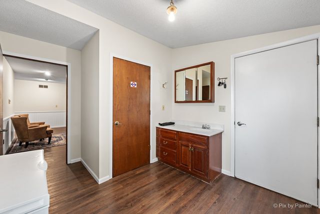287 Holiday Drive, Lake Holiday, IL 60552