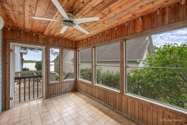 287 Holiday Drive, Lake Holiday, IL 60552
