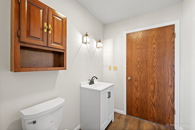 287 Holiday Drive, Lake Holiday, IL 60552