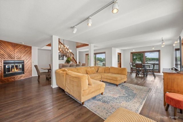 287 Holiday Drive, Lake Holiday, IL 60552
