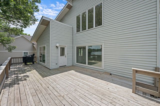 287 Holiday Drive, Lake Holiday, IL 60552