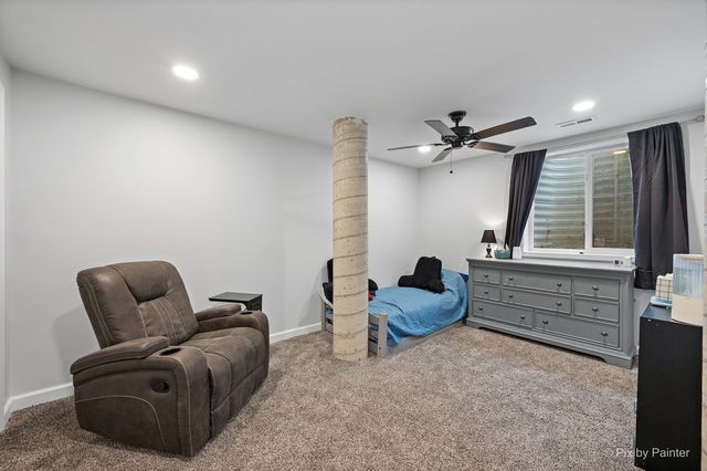 287 Holiday Drive, Lake Holiday, IL 60552