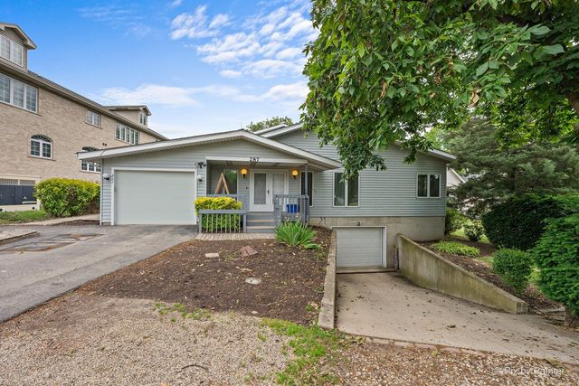 287 Holiday Drive, Lake Holiday, IL 60552
