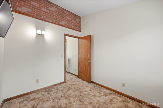 287 Holiday Drive, Lake Holiday, IL 60552