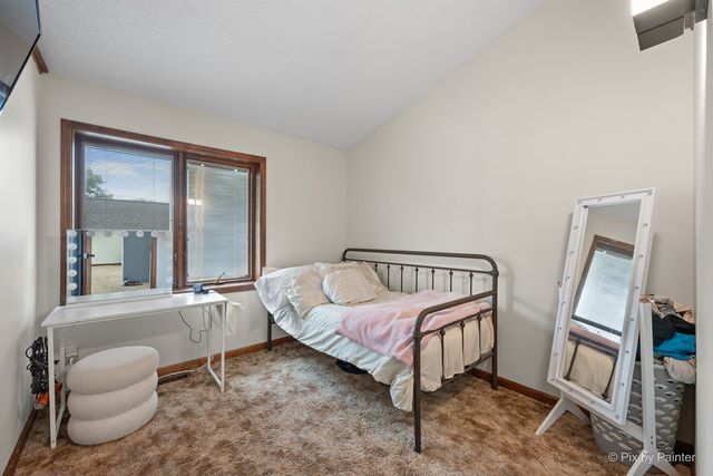 287 Holiday Drive, Lake Holiday, IL 60552