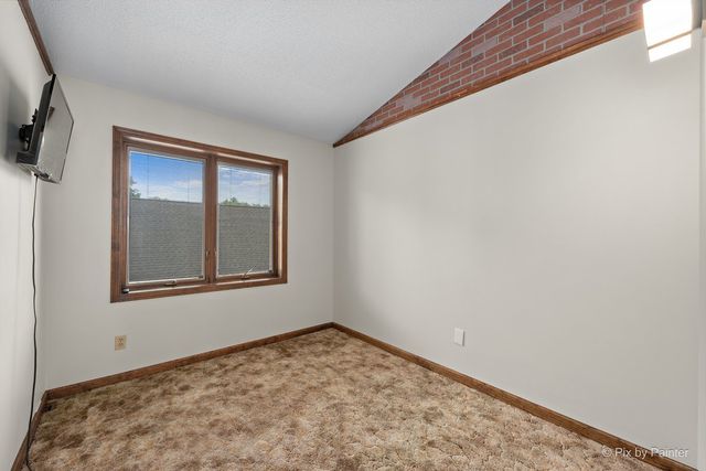 287 Holiday Drive, Lake Holiday, IL 60552