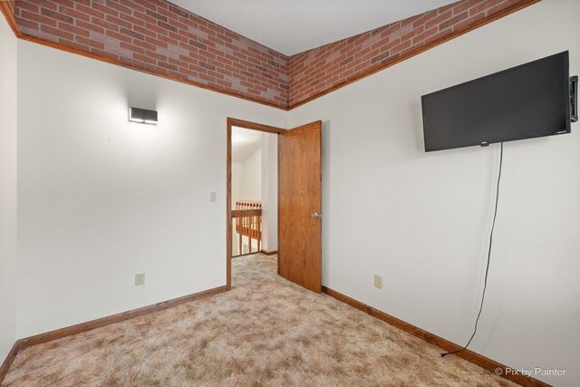 287 Holiday Drive, Lake Holiday, IL 60552