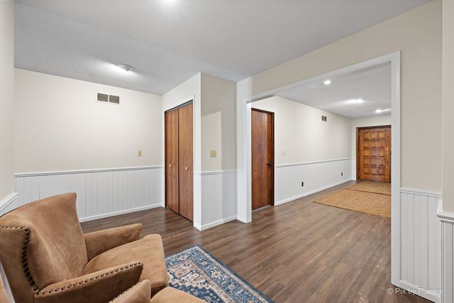 287 Holiday Drive, Lake Holiday, IL 60552