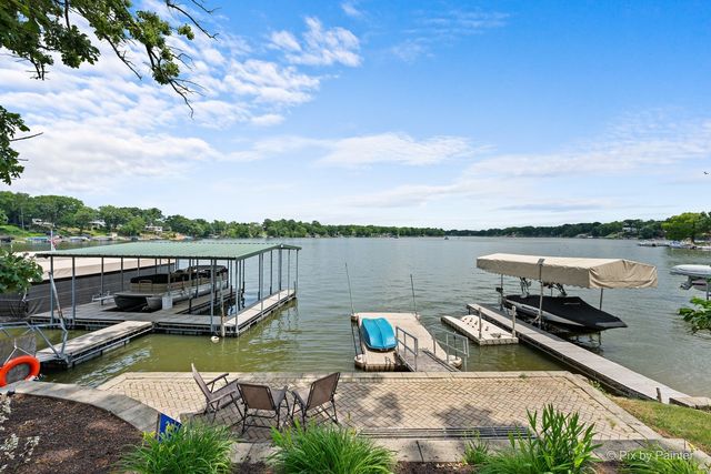 287 Holiday Drive, Lake Holiday, IL 60552