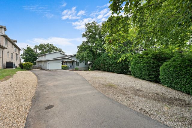 287 Holiday Drive, Lake Holiday, IL 60552
