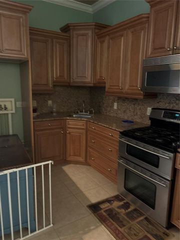 7812 NW 18TH LANE, Gainesville, FL 32605