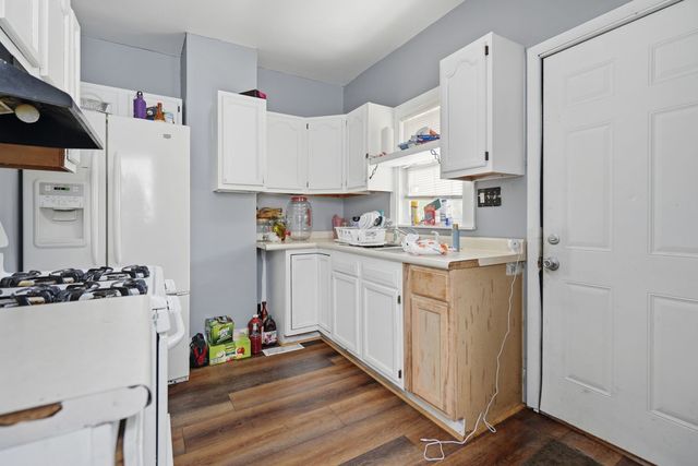 1532 11th Avenue, East Moline, IL 61244