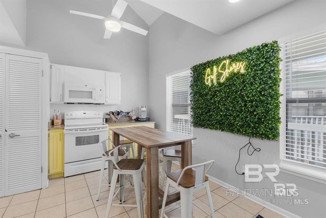 507 W Beach Boulevard 204, Gulf Shores, AL 36542