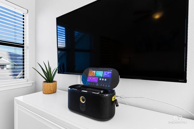 507 W Beach Boulevard 204, Gulf Shores, AL 36542