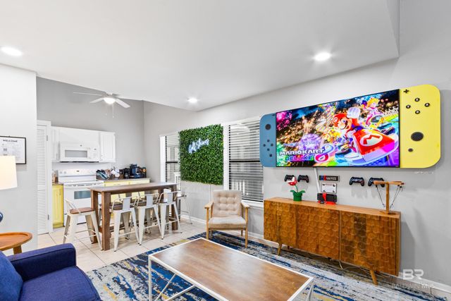 507 W Beach Boulevard 204, Gulf Shores, AL 36542