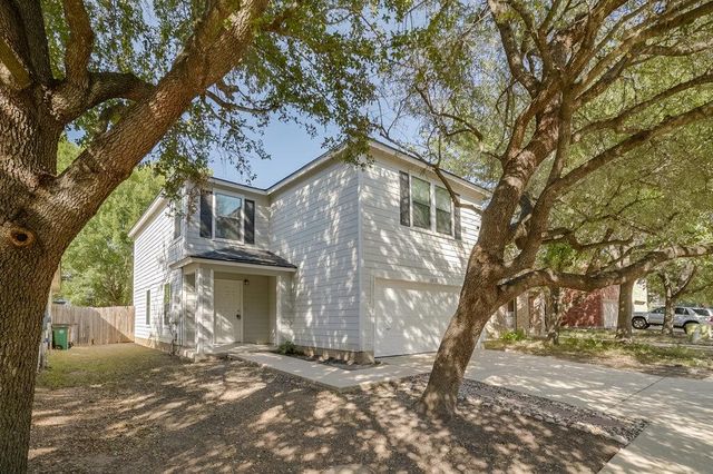 6812 Doyal DR, Austin, TX 78747