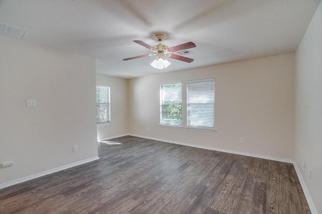 6812 Doyal DR, Austin, TX 78747