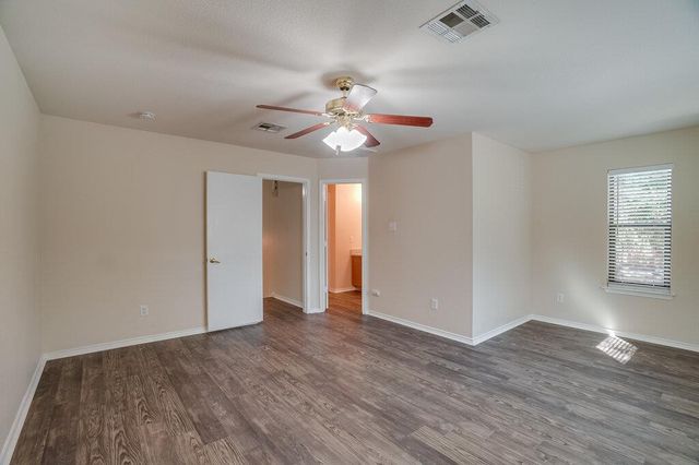 6812 Doyal DR, Austin, TX 78747