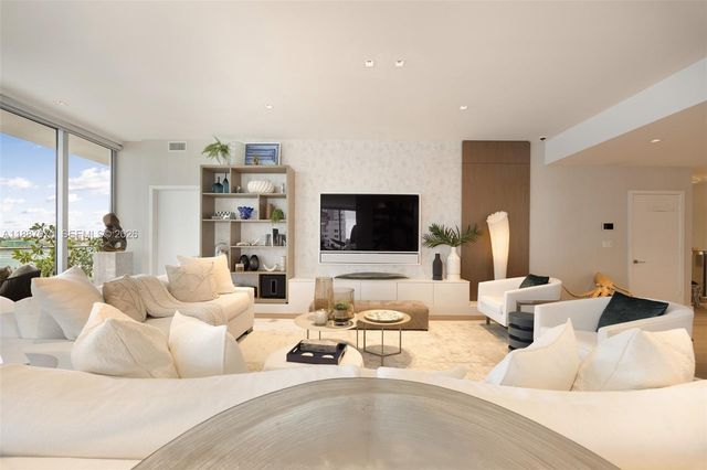 801 S Pointe Drive PH602, Miami Beach, FL 33139