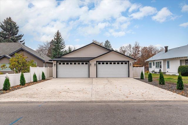11704 E VALLEYWAY Ave, Spokane Valley, WA 99206