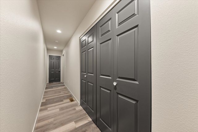 11704 E VALLEYWAY Ave, Spokane Valley, WA 99206
