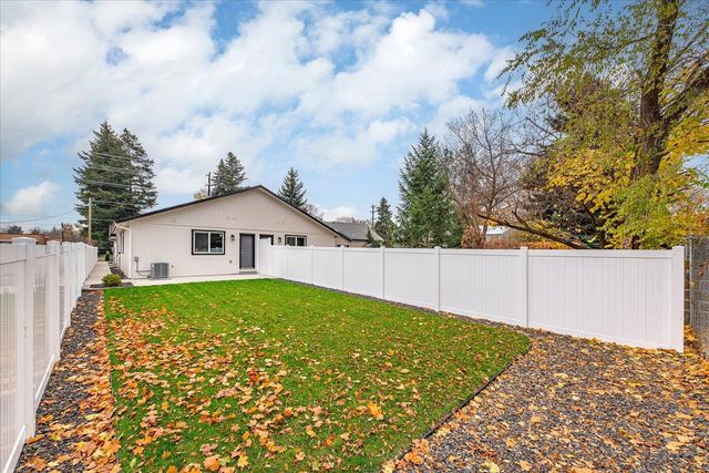 11704 E VALLEYWAY Ave, Spokane Valley, WA 99206