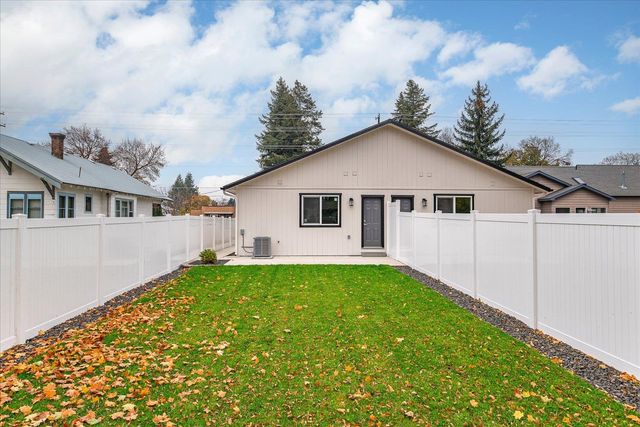 11704 E VALLEYWAY Ave, Spokane Valley, WA 99206