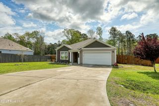407 High Ridge Court, Sneads Ferry, NC 28460