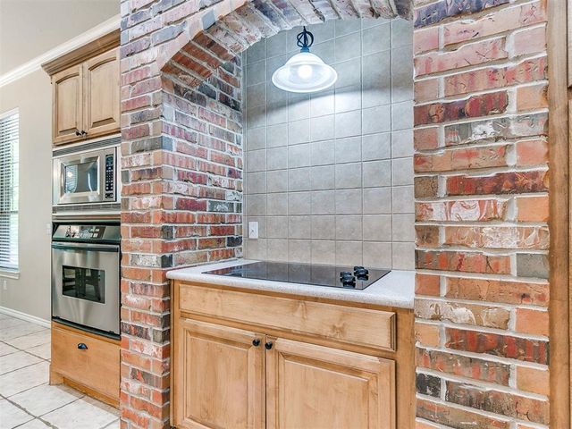 3201 Amberwood Court, Edmond, OK 73003