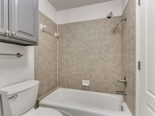 3201 Amberwood Court, Edmond, OK 73003