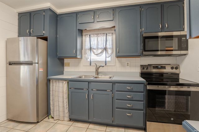 1713 Keck Avenue, Evansville, IN 47711
