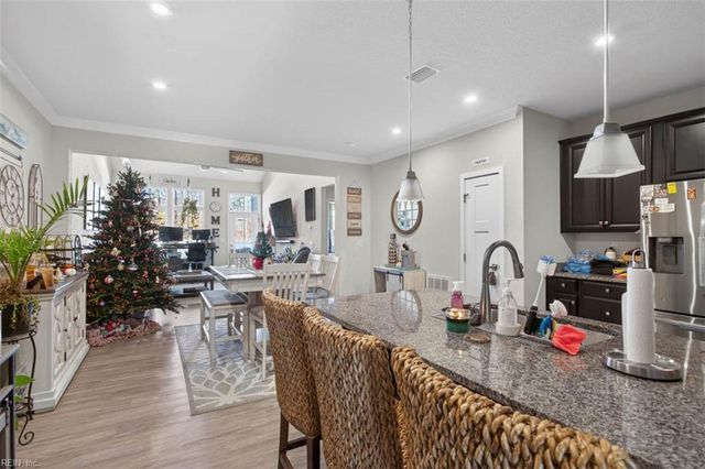 1748 Barkadeer CV, Chesapeake, VA 23323