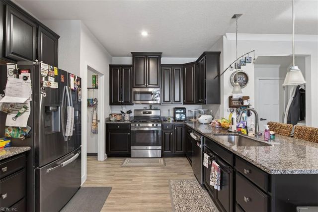 1748 Barkadeer CV, Chesapeake, VA 23323