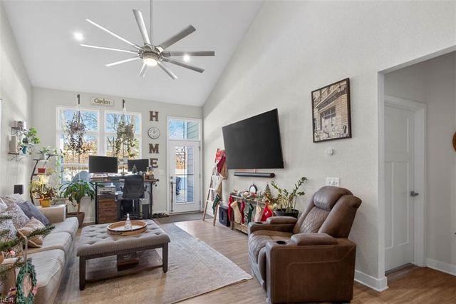 1748 Barkadeer CV, Chesapeake, VA 23323