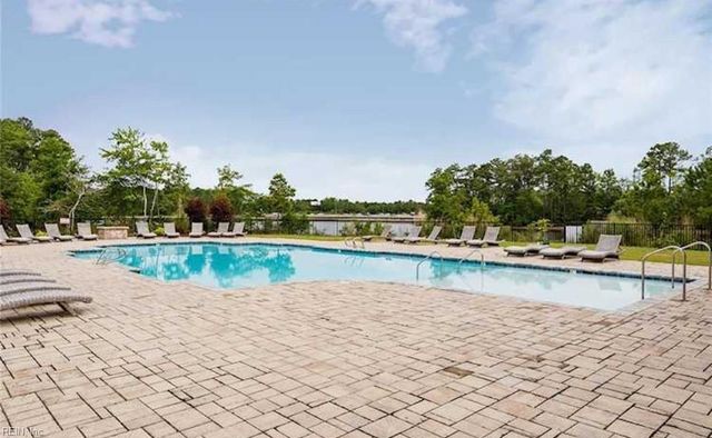 1748 Barkadeer CV, Chesapeake, VA 23323