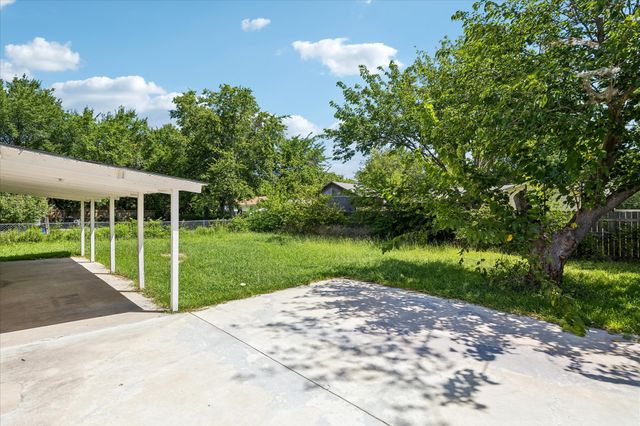 716 Heathcliff Drive, Everman, TX 76140