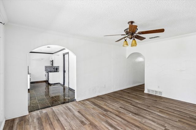 716 Heathcliff Drive, Everman, TX 76140