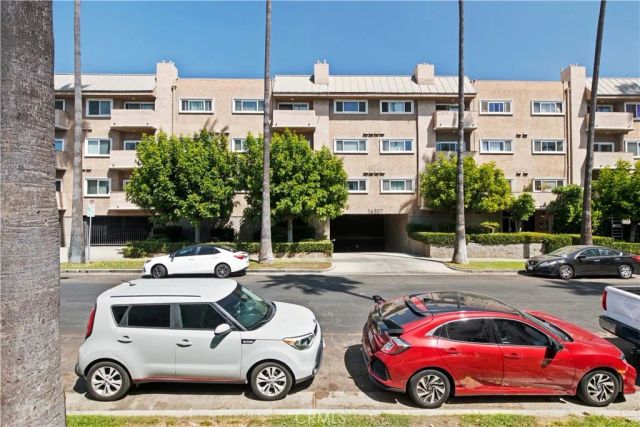 14607 Erwin Street 308, Van Nuys, CA 91411