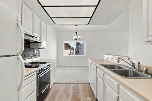 14607 Erwin Street 308, Van Nuys, CA 91411