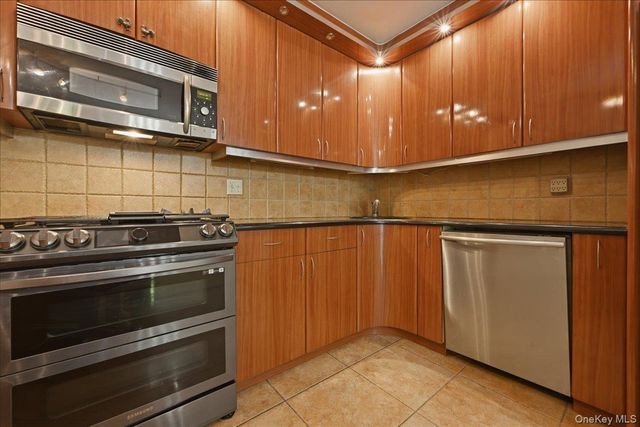 7116 162nd Street 2, Fresh Meadows, NY 11365