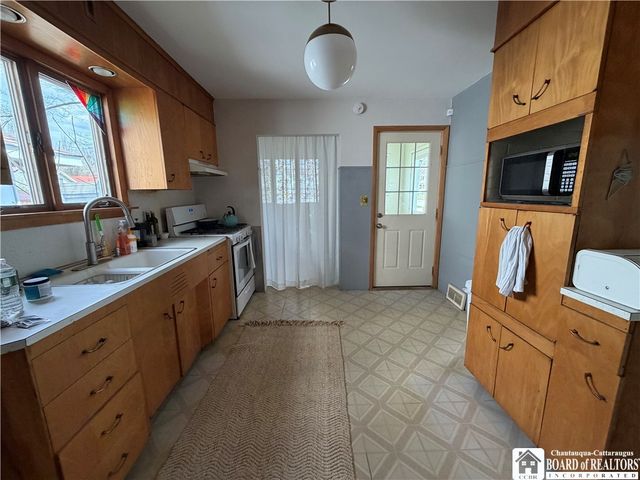 119 Linwood Avenue, Jamestown, NY 14701