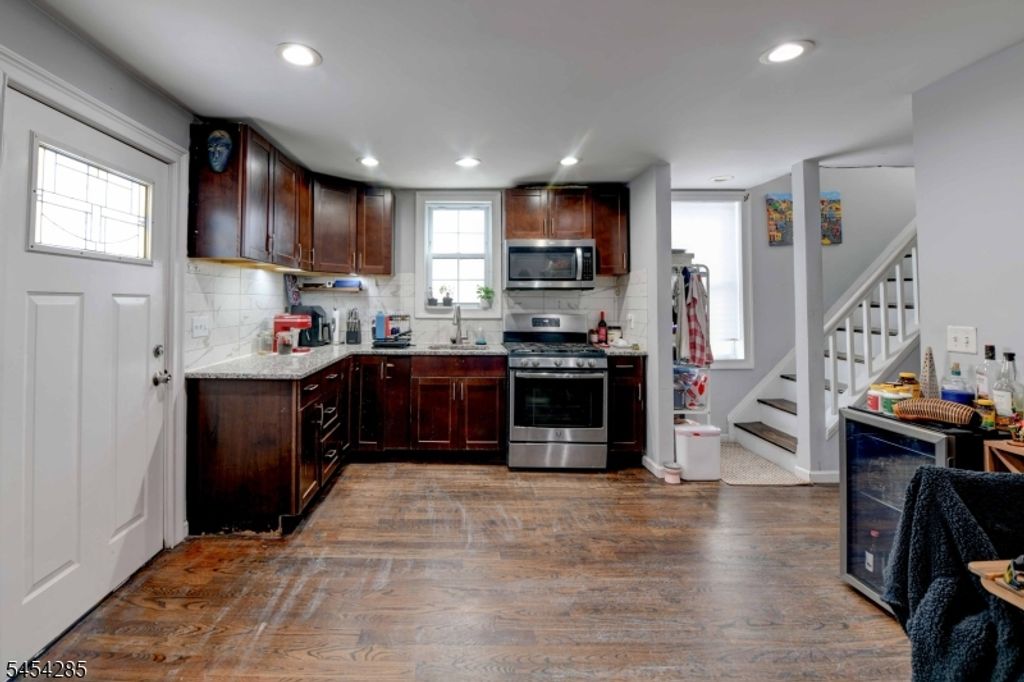 188 Pennington St, Newark City, NJ 07105 — photo 2