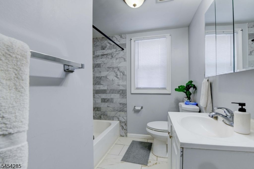 188 Pennington St, Newark City, NJ 07105 — photo 5